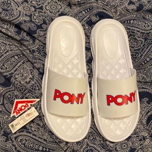 🔥PONY COMFY CLOUD WHITE SLIDES NWT Y2K NEW